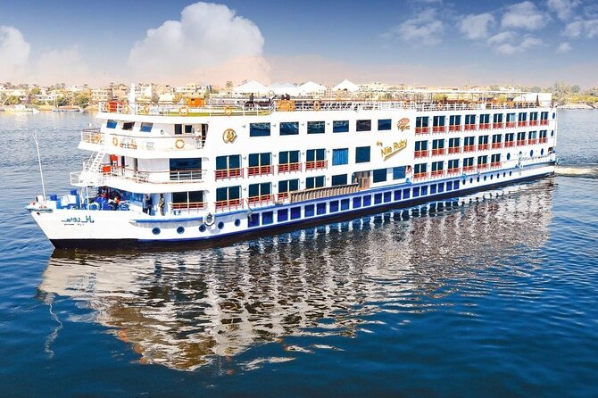 10 Day Around Egypt to Cairo ,Giza ,White desert ,Nile Cruise With Train & Hotel - Guides, group size, and the travel style