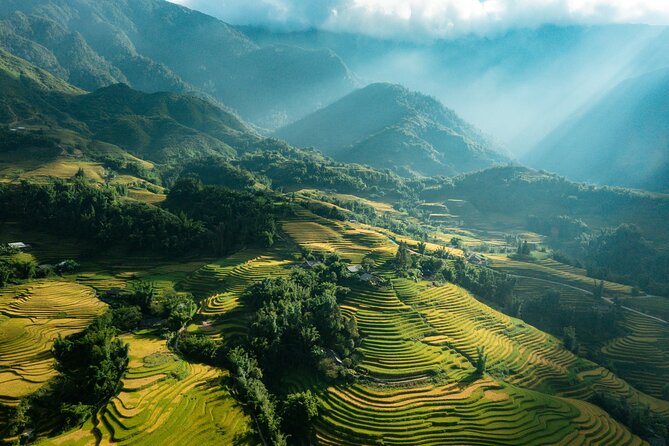 2-Day Amazing Sapa Trek With Sleeper Train From Hanoi - Overnight At Hotel - Lao Chai and the Muong Hoa Valley