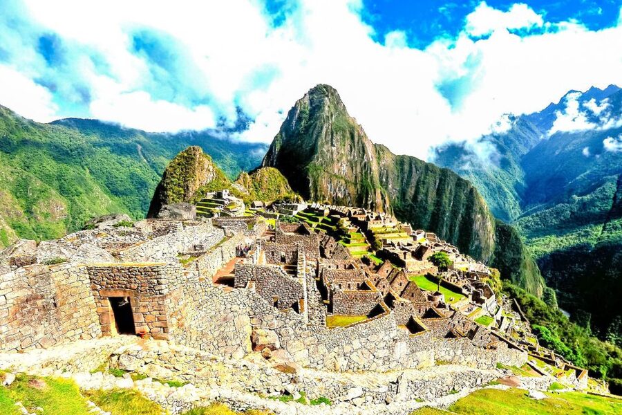 2-Day Inca Trail Hike to Machu Picchu & Panoramic Train - The Vistadome Train Back to Ollantaytambo