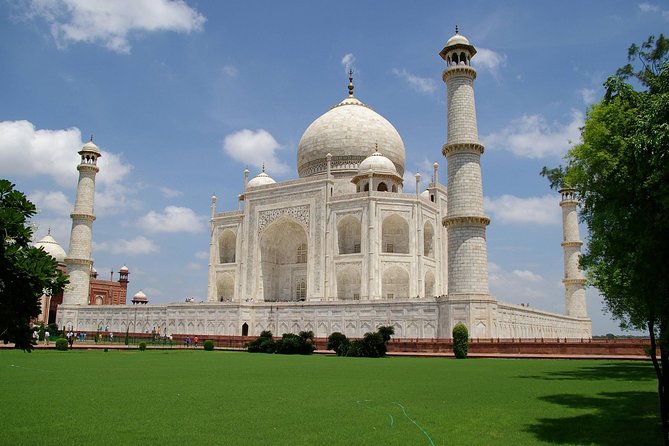 2 Days (Overnight) Agra Tour by Gatimaan Train With Hotel Accommodation - Your First Afternoon: Agra Fort and Mehtab Bagh