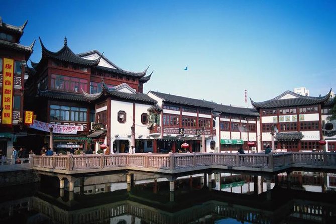 [5 days] Capital Beijing 2 nights + Modern Shanghai 2 nights By high speed Train - The final airport transfer