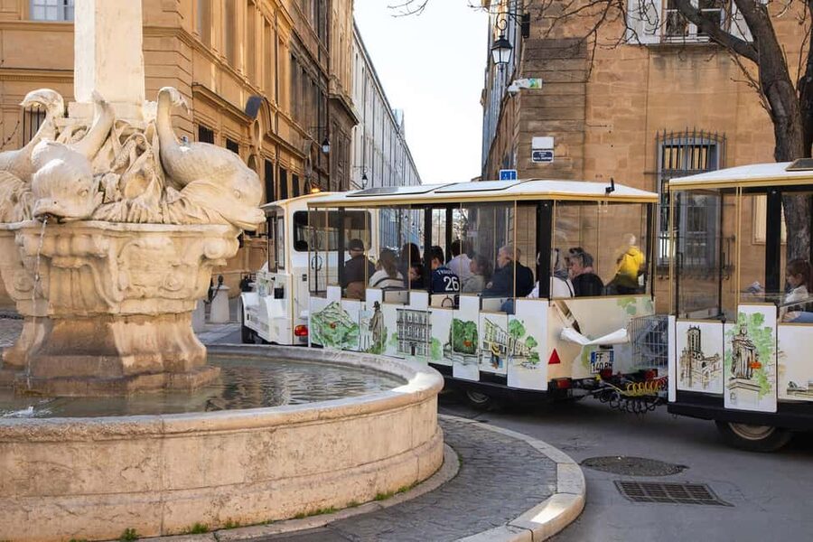Aix-en-Provence by Electric Tourist Train – City Center Circuit - Why this electric train works well in Aix