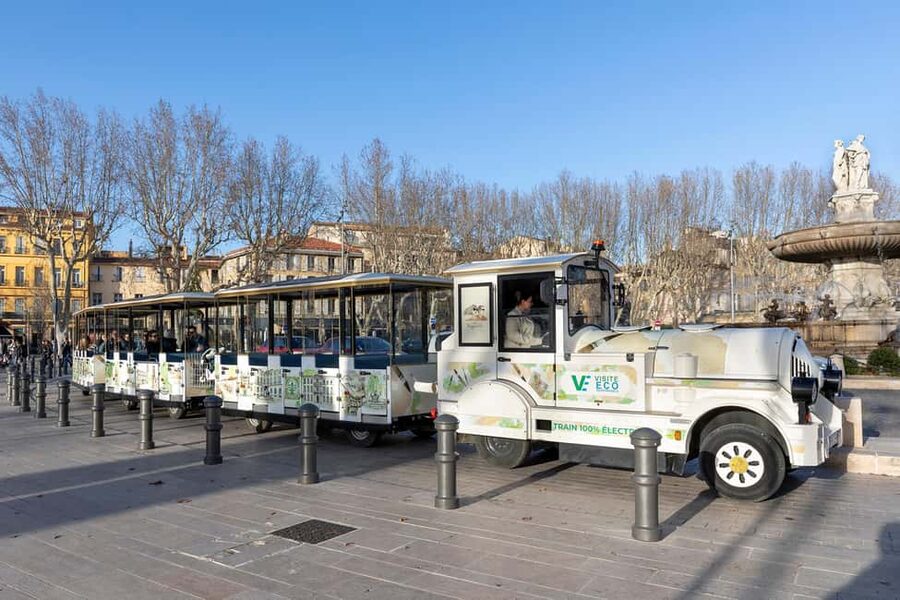 Aix-en-Provence by Electric Tourist Train – City Center Circuit - What the eight-language commentary adds