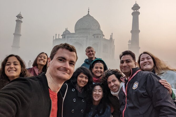 All Inclusive- Taj Mahal and Agra Tour from Delhi Superfast Train - A five-star lunch break in the middle of the day
