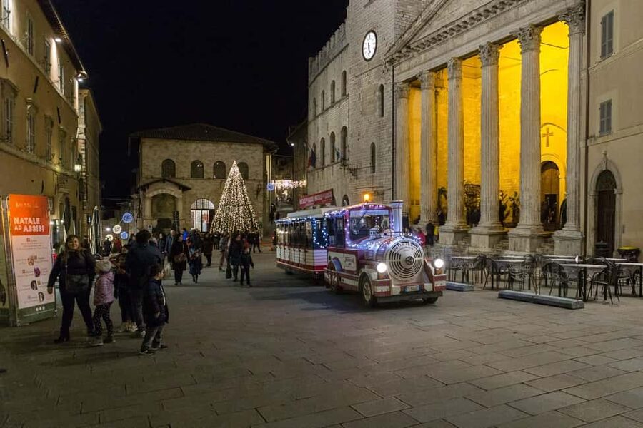 Assisi Christmas Train Tour - Piazza Santa Chiara and the eastern side of Assisi