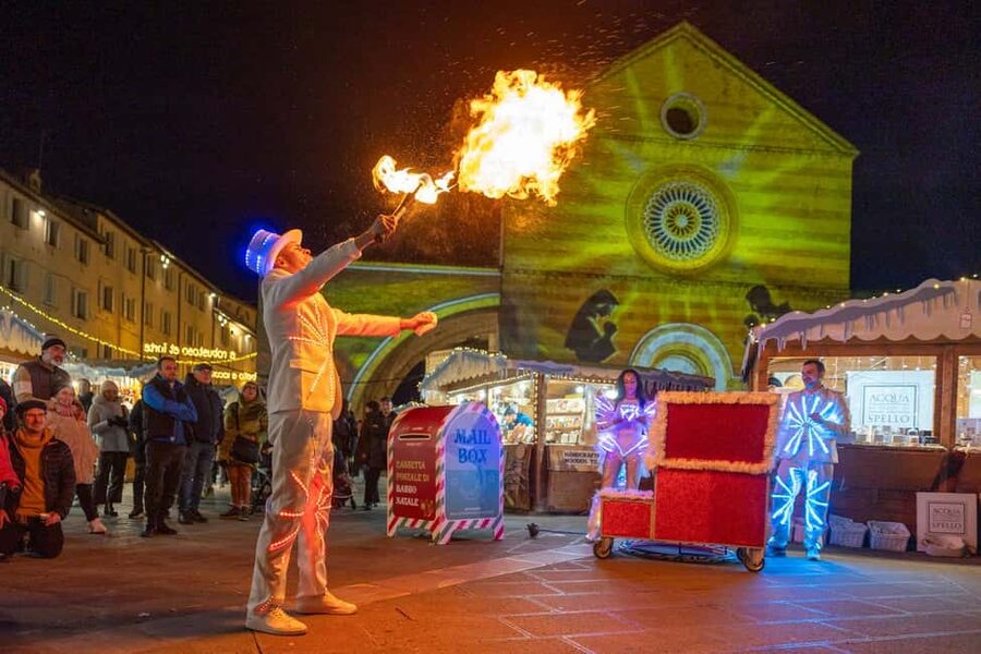 Assisi Christmas Train Tour - Video mapping, music, and the Christmas mood