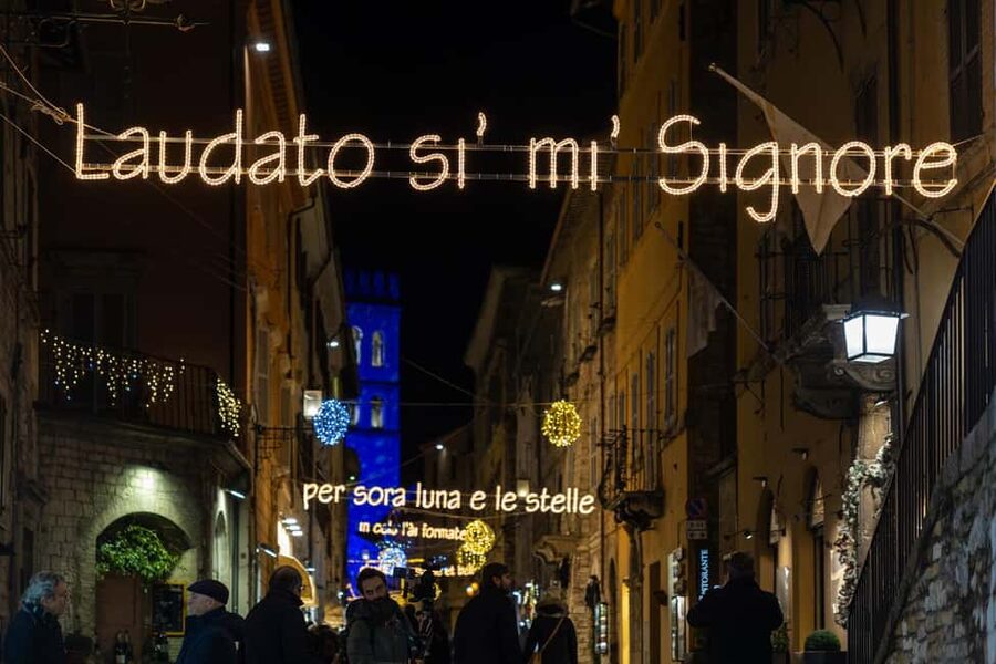 Assisi Christmas Train Tour - Starting in Piazza del Comune