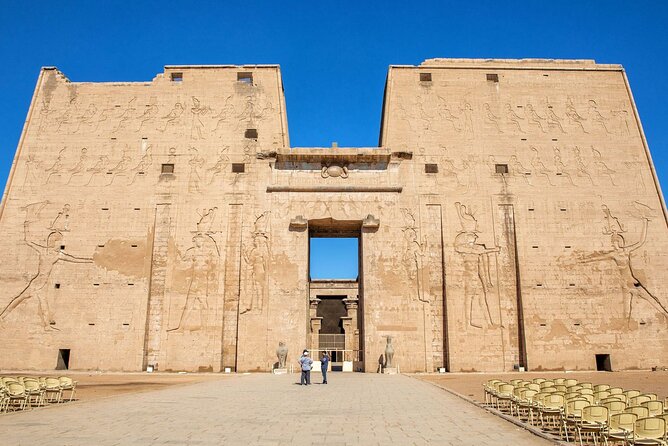 Aswan, Edfu, and Kom Ombo Private Full-Day Tour from Luxor by Road and Rail - Kom Ombo and its unusual double temple