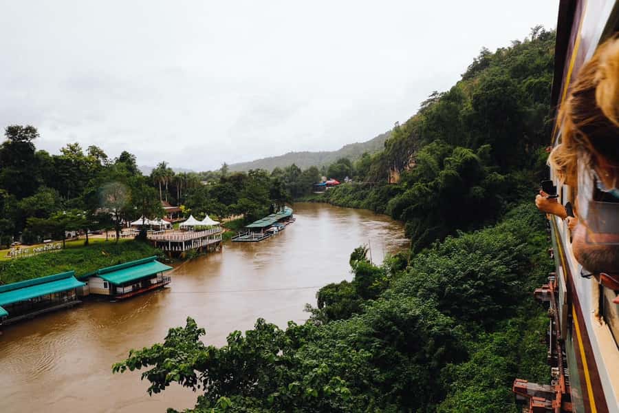 Bangkok: Floating Market, River Kwai, Railway Tour w/ Lunch - Thai lunch at an early hour