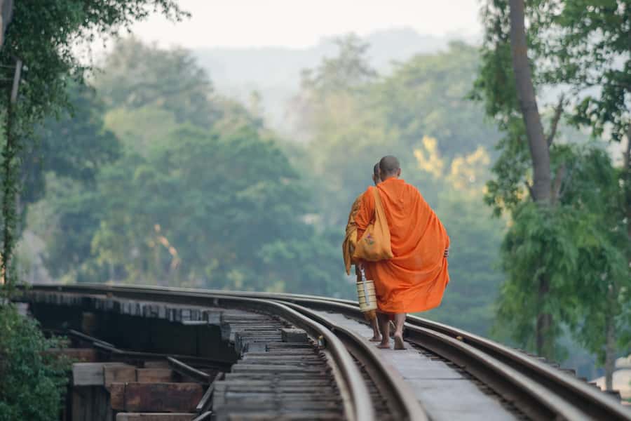 Bangkok: Kanchanaburi, River Kwai & Death Railway Tour - Wat Tham Suea: the day’s big visual finish