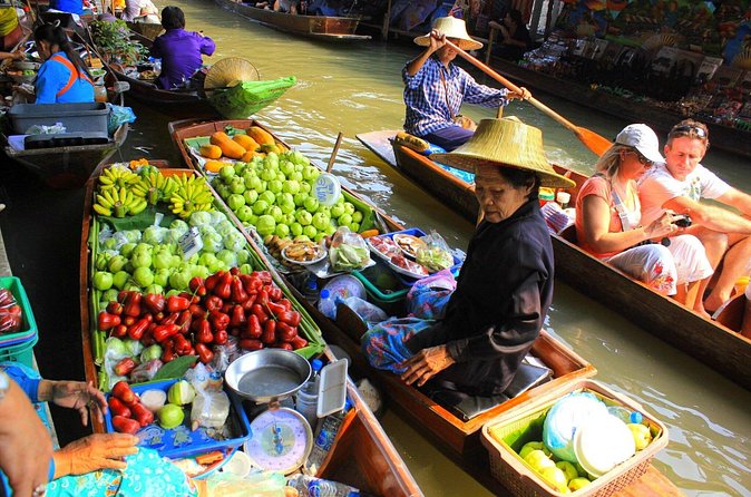 Bangkok: Railway and Floating Market Tour + Dragon Temple - Who will enjoy this day most