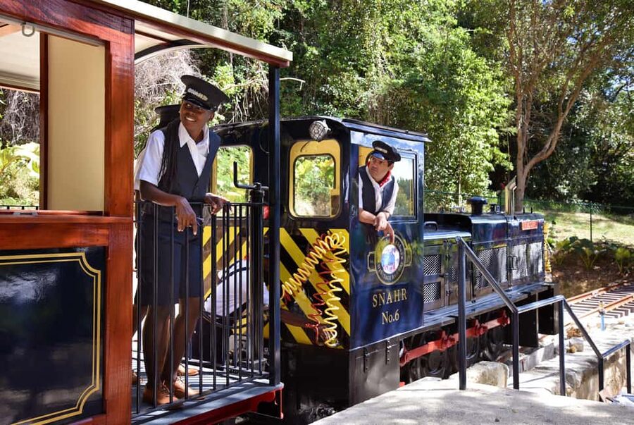 Barbados: St Nicholas Abbey Distillery, CTH Heritage Railway - Entering the 17th-century plantation house
