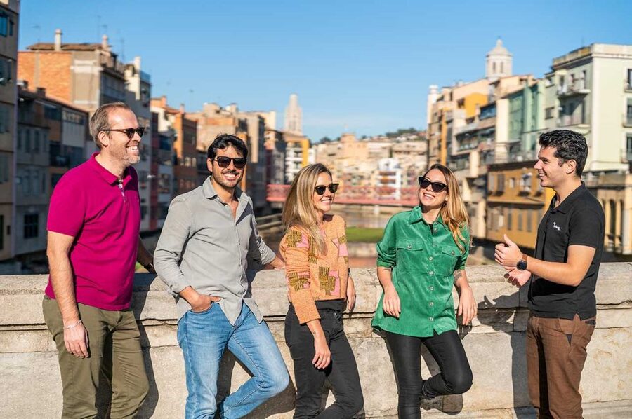 Barcelona: Girona Private Guided Tour by High-Speed Train - The Onyar River and Eiffel Bridge