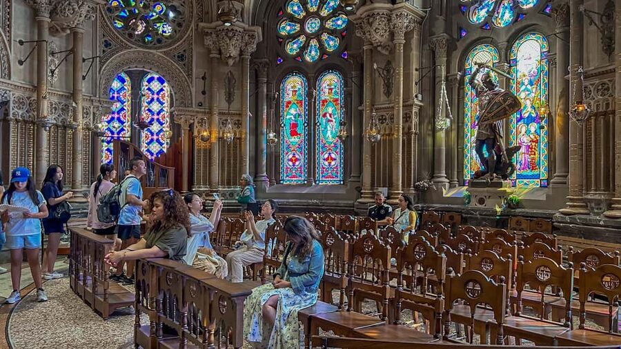 Barcelona: Montserrat, Black Madonna, Rack Railway & Liquors - Inside the basilica and the Throne of the Virgin
