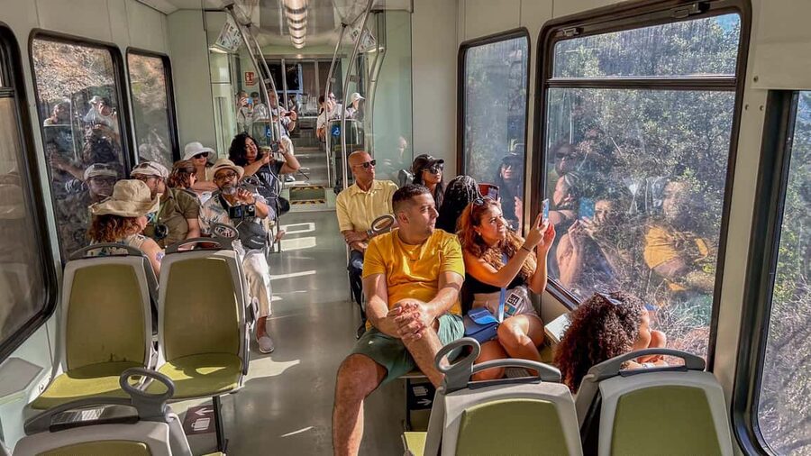 Barcelona: Montserrat, Black Madonna, Rack Railway & Liquors - The return ride and the limits of five hours