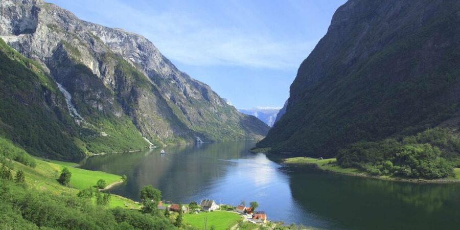 Bergen: Private Day Tour, Nærøyfjord Cruise and Flåm Railway - Myrdal to Voss, then back to Bergen