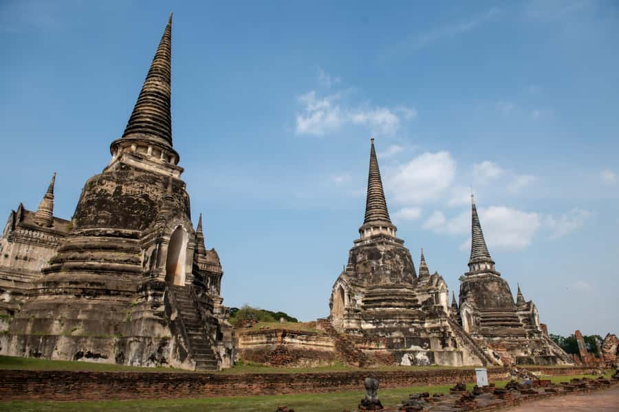 BKK: Ayutthaya, Maeklong Railway, Damnoen Saduak Floating - Ayutthaya’s temple circuit