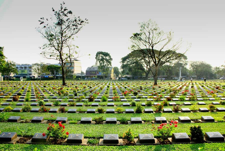 BKK : Private Tour River Kwai Bridge & Train to Krasae Cave - Lunch with a view, then a cemetery visit
