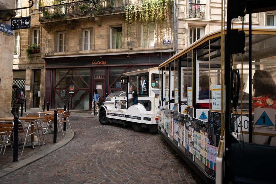 Bordeaux: Little Electric Train Tour - From Gallo-Roman Bordeaux to the city today