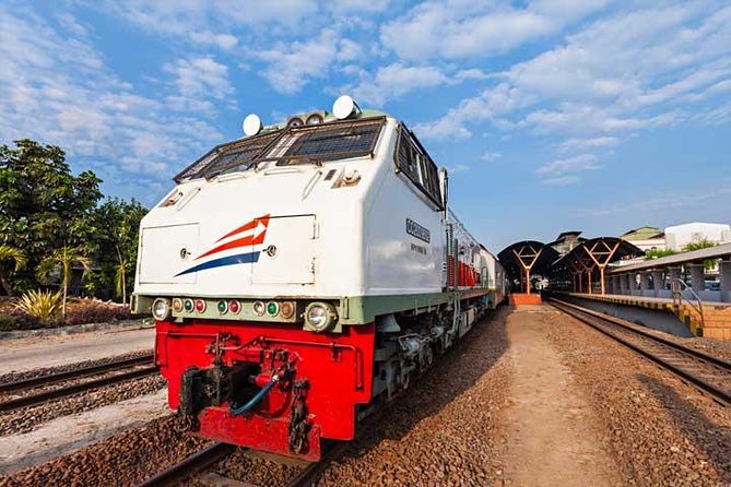 Borobudur & Prambanan in Yogyakarta, train to Malang, hike Bromo & Ijen // 4D3N - Why this four-day Java route works