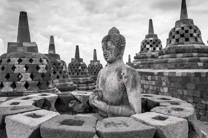 Borobudur & Prambanan in Yogyakarta, train to Malang, hike Bromo & Ijen // 4D3N - Borobudur at 6 a.m., then Prambanan