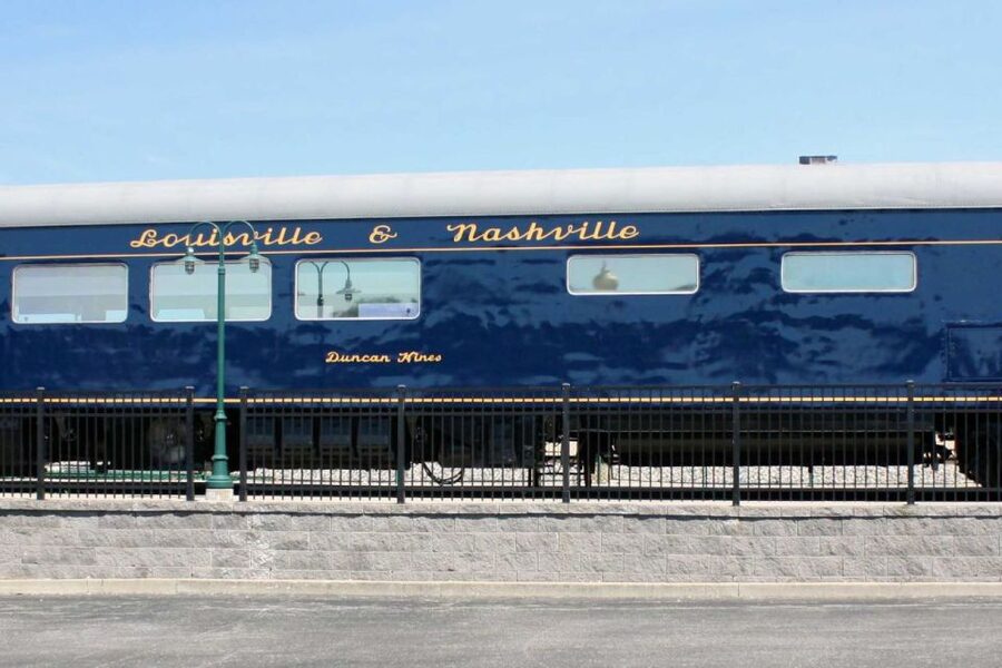 Bowling Green: Historic RailPark & Train Museum Entry & Tour - What the $22 admission gives you