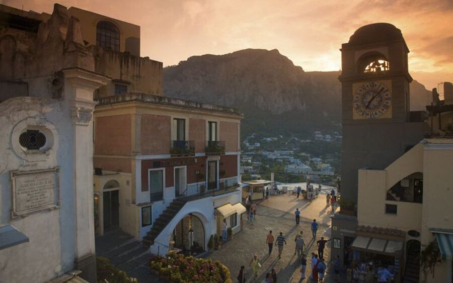 Capri: DIY Day Trip with Blue Grotto, Funicular & Lunch - Lunch at La Giara Restaurant