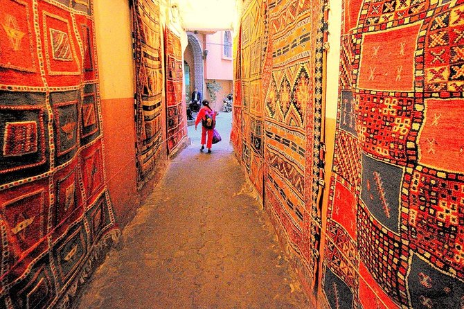 Casablanca to Tangier Day Trip by High-Speed Train - Petit Socco and Grand Socco
