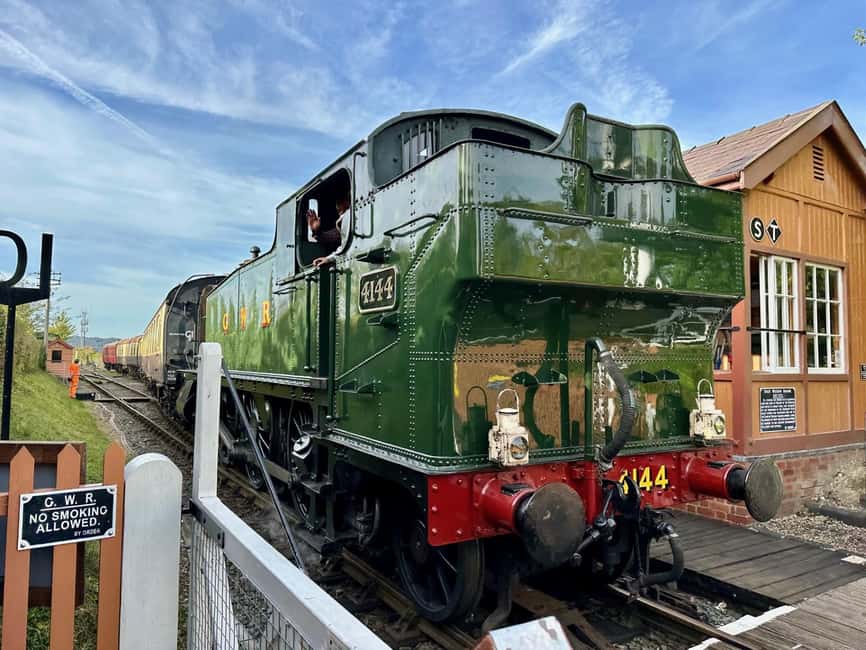 Chinnor: Chiltern Hills Steam Train Ride - Boarding a vintage locomotive in the Chiltern Hills