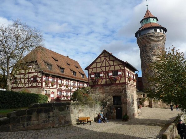 City tour through Nuremberg with the little train - Christmas tour - Key points to know before boarding