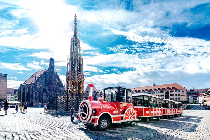 City tour through Nuremberg with the little train - Christmas tour - What you see from the train
