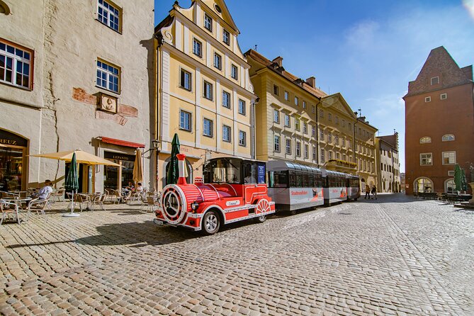 City tour through Regensburg with the little train - Starting Beside Regensburg Cathedral