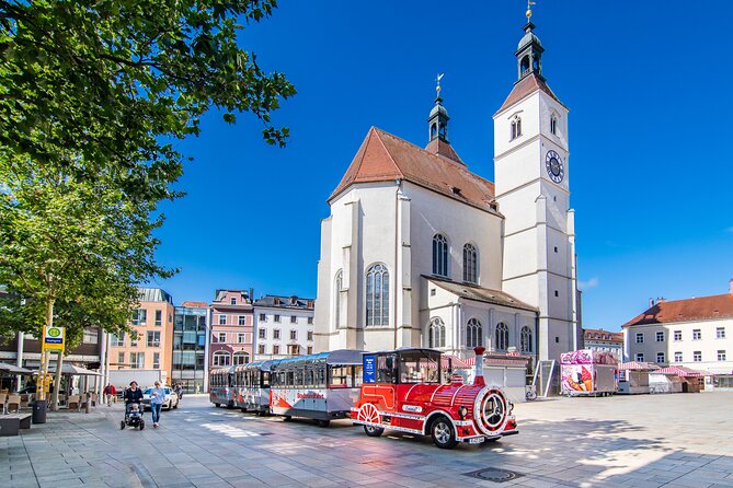 City tour through Regensburg with the little train - A Good Choice in Cold or Wet Weather