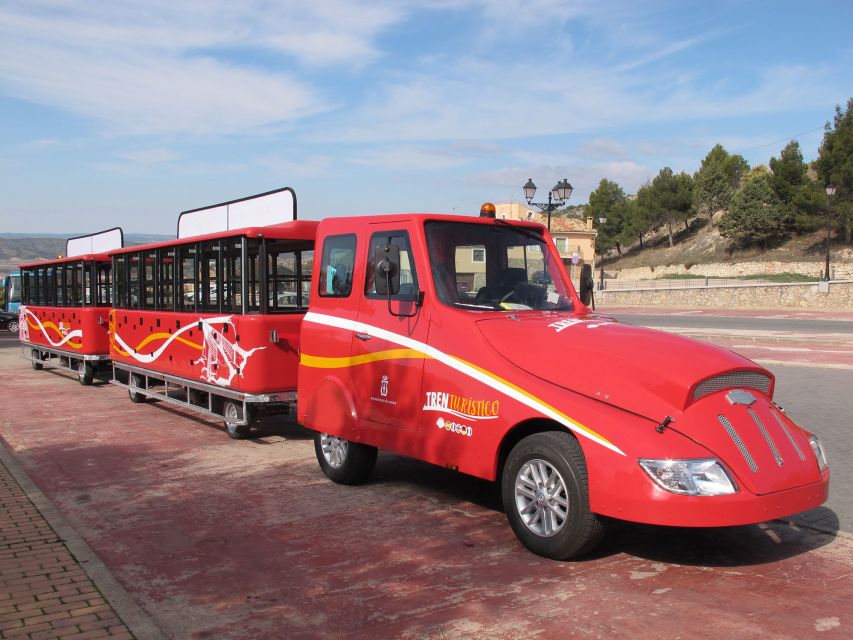 Cuenca: Tourist Train Tour - Cuenca Cathedral and the old center
