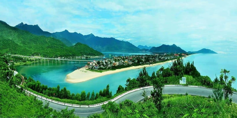 Da Nang: Hue Imperial Day Trip, Hai Van Pass Train, & Lunch - Key points at a glance