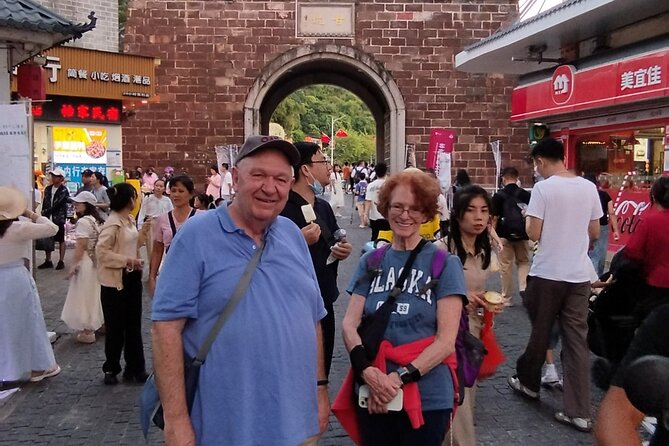 Day Tour to Shenzhen from Hong Kong by High Speed Bullet Train - Dafen Oil Painting Village in one compact hour