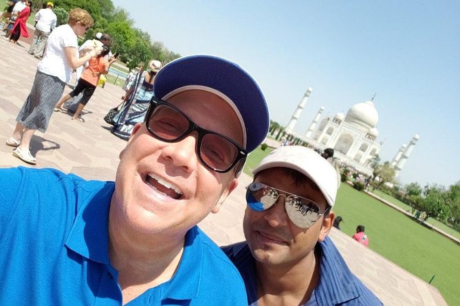 Delhi-Agra-Delhi One Day Trip By India's Superfast Train - Lunch, private vehicle, and the return train