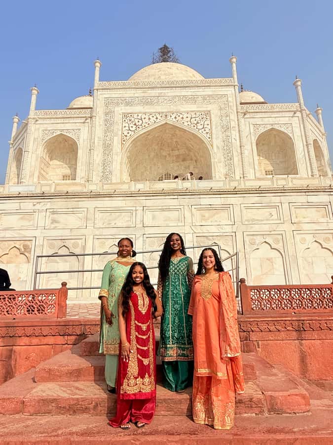 Delhi: Taj Mahal & Agra Tour by Gatimaan Express Train - Three hours at the Taj Mahal