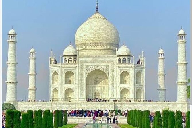 Delhi to Agra: Delhi to Taj Maha tour by Superfast Train Tour - The lunch break in Agra