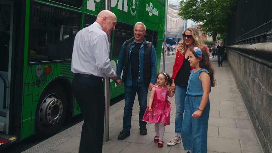 Dublin: Cruise Excursion Hop-On Hop-Off Tour & Rail Ticket - How the hop-on hop-off bus works