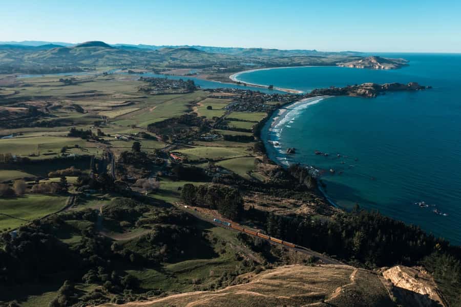 Dunedin: Scenic Railway Tour of Otago's Coastline - Following Otago’s shoreline north