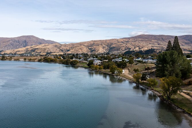 Dunedin to Queenstown One Way Tour Including Taieri Gorge Train - Through Kawarau Gorge to Queenstown