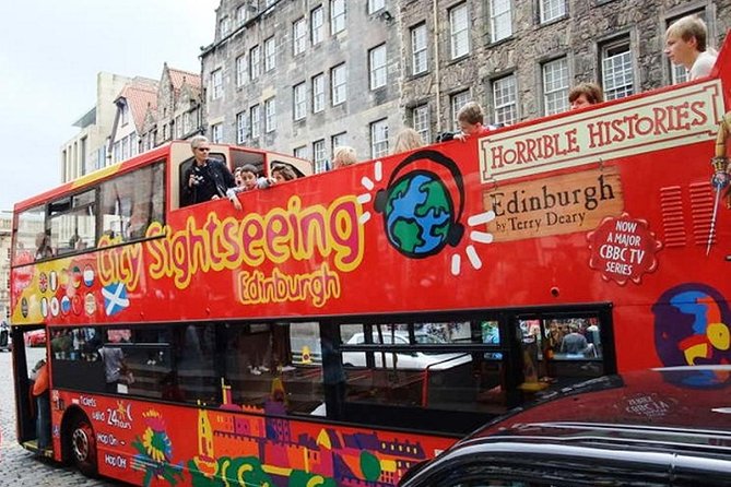 Edinburgh Rail Trip from London with Castle entry and Hop-on Hop-off bus - Edinburgh Castle deserves first priority
