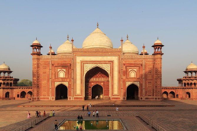 Enchanting Taj Mahal Same Day Tour by Gatiman Train From Delhi - The early start and the return to Delhi