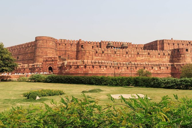 Enchanting Taj Mahal Same Day Tour by Gatiman Train From Delhi - Seeing the Taj Mahal with three hours available