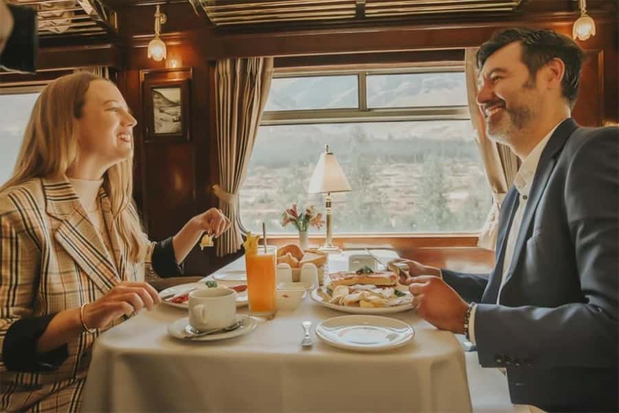 Excursion Cusco - Puno - Titicaca Observatory Train - Restaurant service, snacks, and afternoon tea