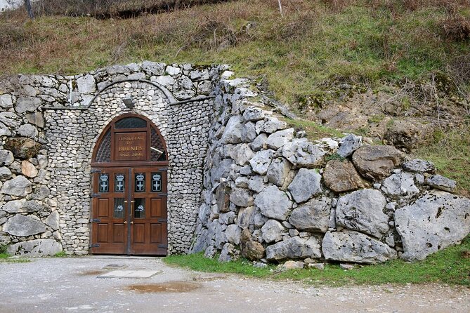 Excursion to Picos de Europa : Bulnes, funicular and cheese Cabrales - Why this Picos de Europa day works
