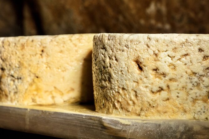 Excursion to Picos de Europa : Bulnes, funicular and cheese Cabrales - Cabrales cheese and cider in Arenas de Cabrales