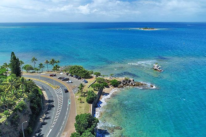 FAMOUS Local Green Train Noumea (01h30) - Comfort, seating, and the open-air design