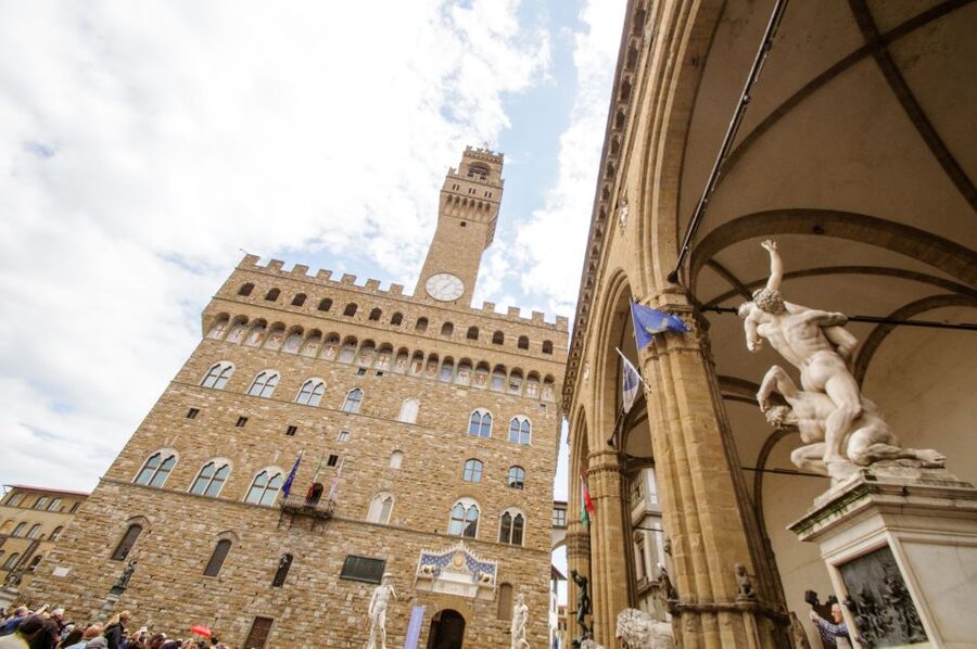 Florence: Full-Day Trip by High-Speed Train from Rome - Crossing the Ponte Vecchio
